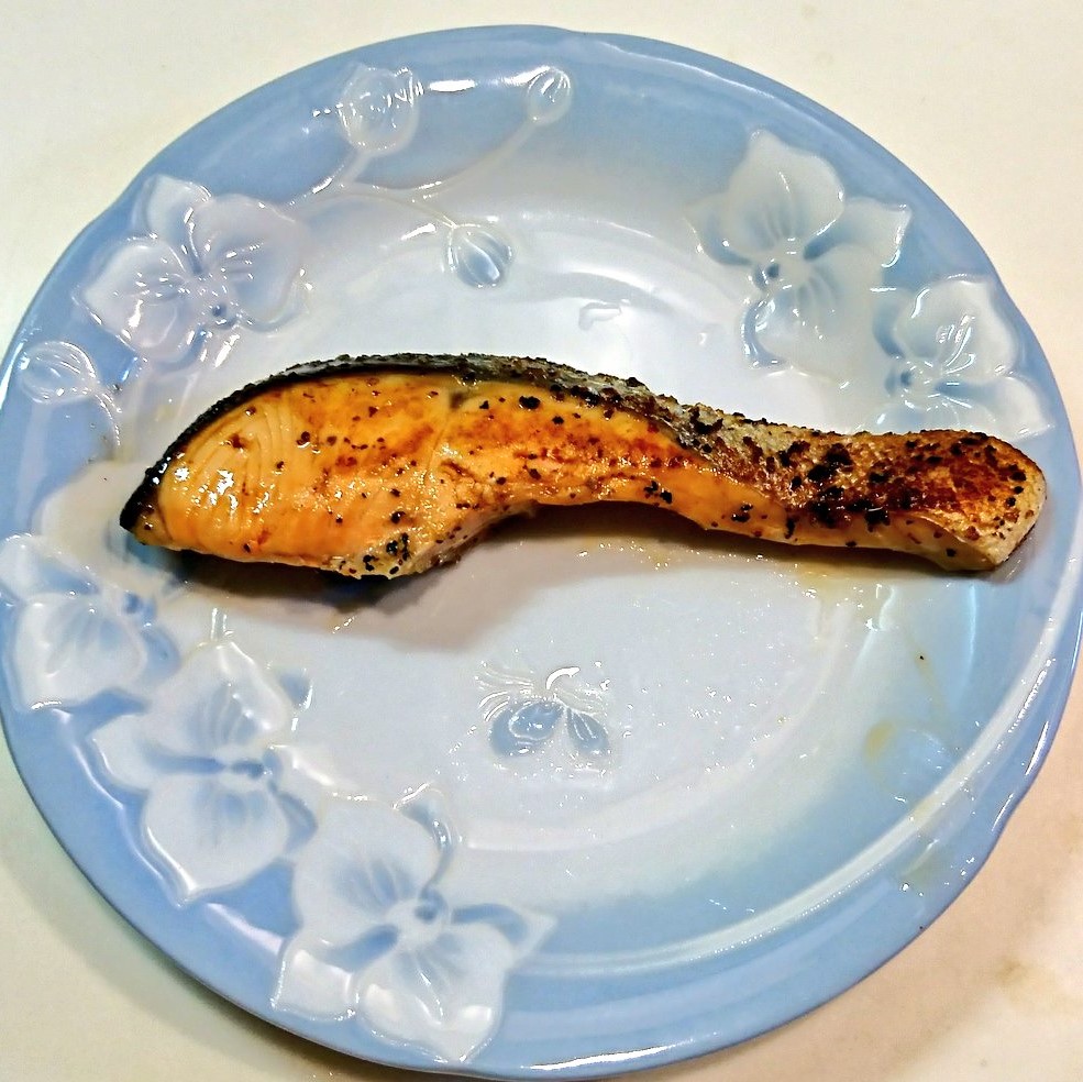 鮭のレモンペッパーオリーブオイル漬け焼き